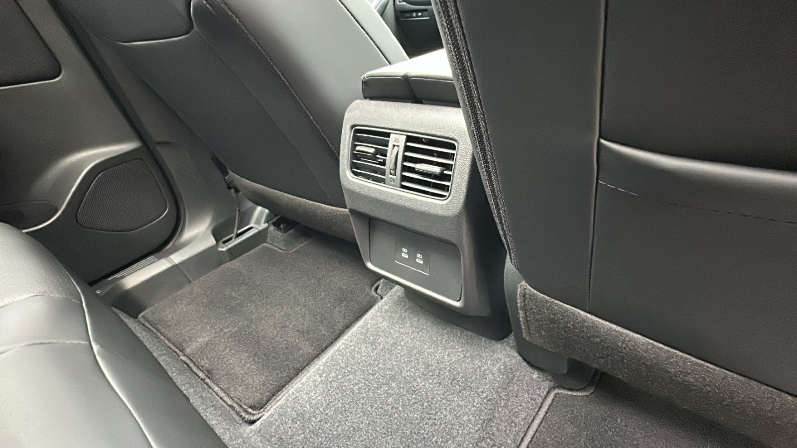 Certified 2026 Nissan Rogue Dark Armor AWD/4WD image 25