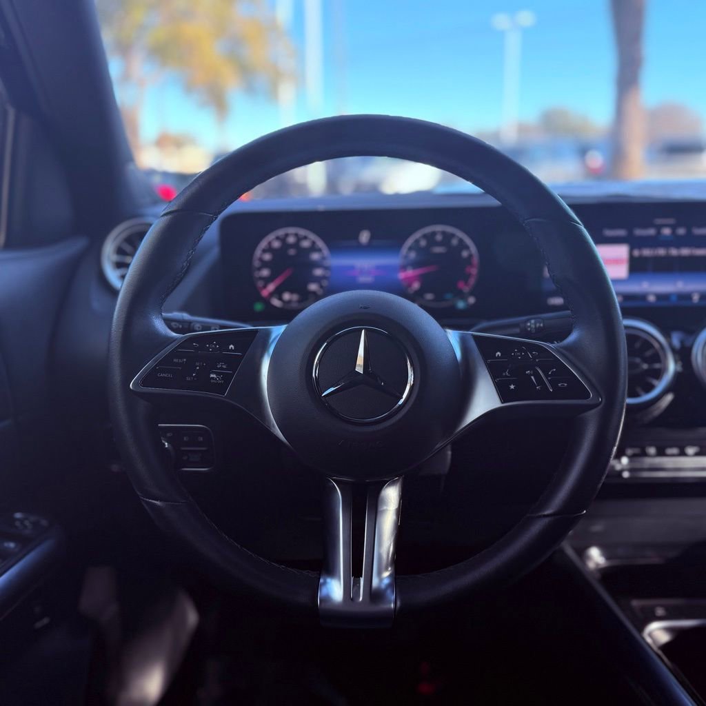 Used 2025 Mercedes-Benz GLA 250 w/ Exclusive Package image 19