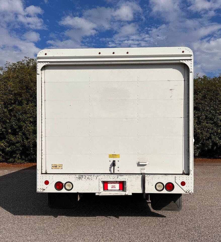 Used 2014 Ford E-350 and Econoline 350 Super Duty w/ A/C Prep Package image 6