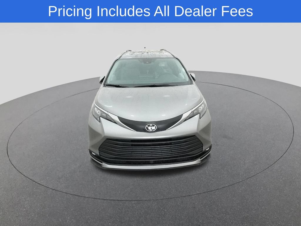 New 2026 Toyota Sienna XLE FWD image 15