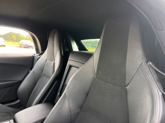 Used 2019 Jaguar F-TYPE Convertible RWD image 17