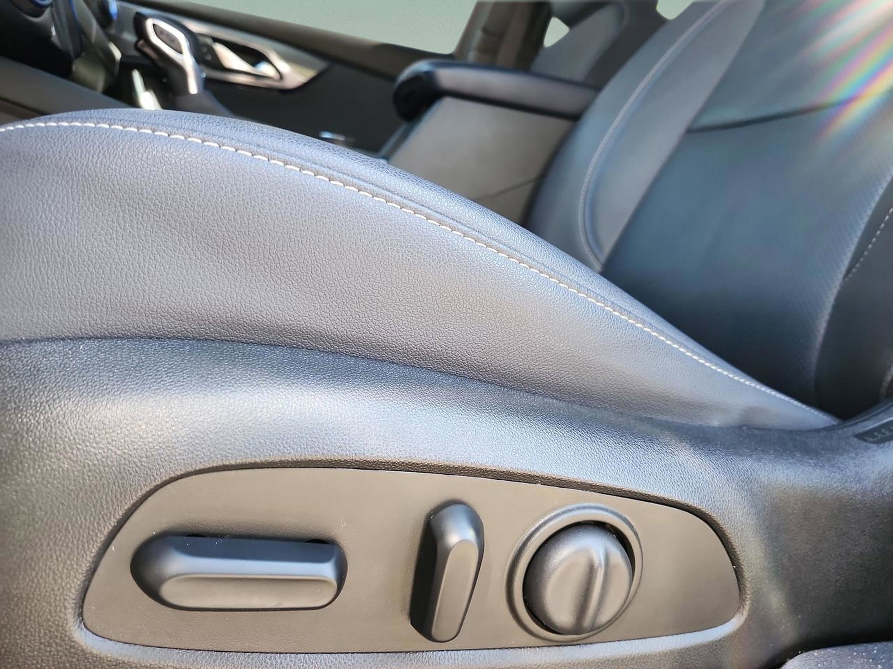 Used 2023 Chevrolet Blazer RS w/ Driver Confidence II Package image 13