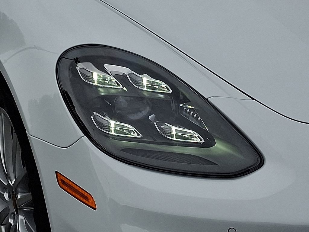 Used 2023 Porsche Panamera 4 AWD/4WD image 9