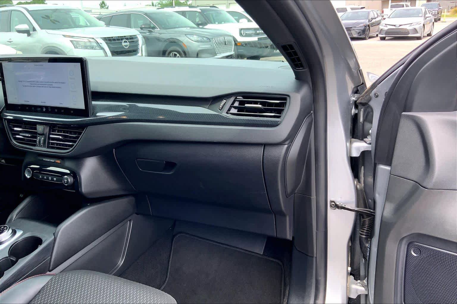 Certified 2024 Ford Escape ST-Line w/ Tech Pack #1 FWD image 18