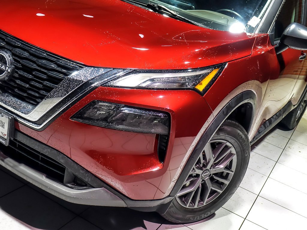 Used 2023 Nissan Rogue S image 8