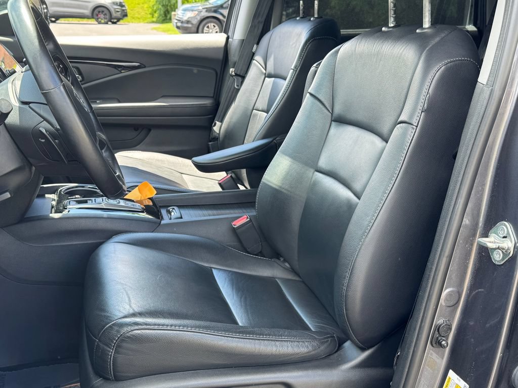Used 2019 Honda Pilot Touring image 6