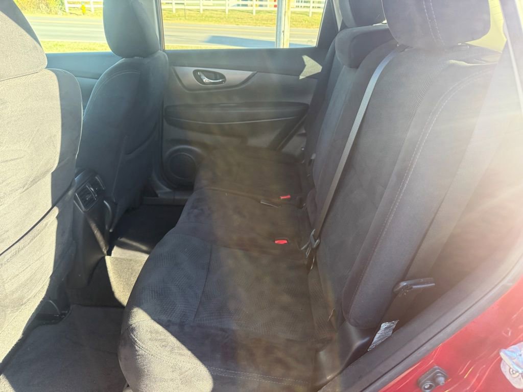 Used 2016 Nissan Rogue SV w/ SV Premium Package image 11