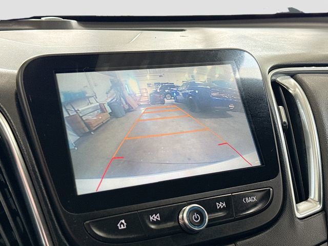 Used 2016 Chevrolet Malibu LT image 14