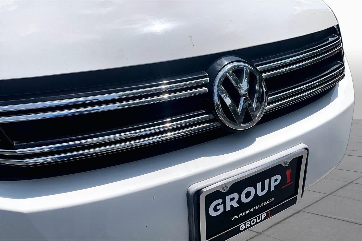 Used 2013 Volkswagen Tiguan SEL FWD image 31