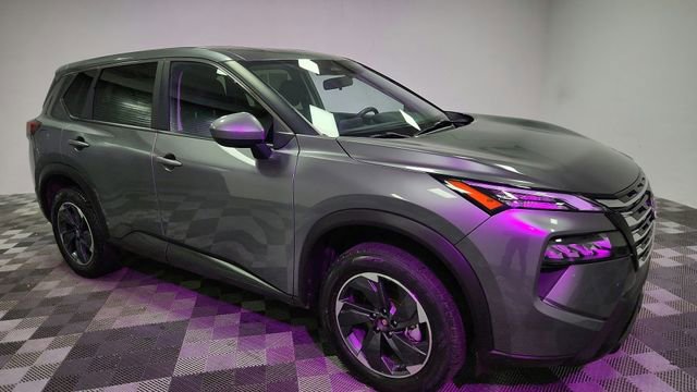 Used 2024 Nissan Rogue SV image 25