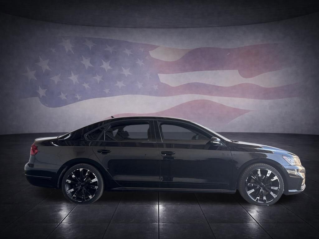 Used 2018 Volkswagen Passat 3.6 FWD image 6