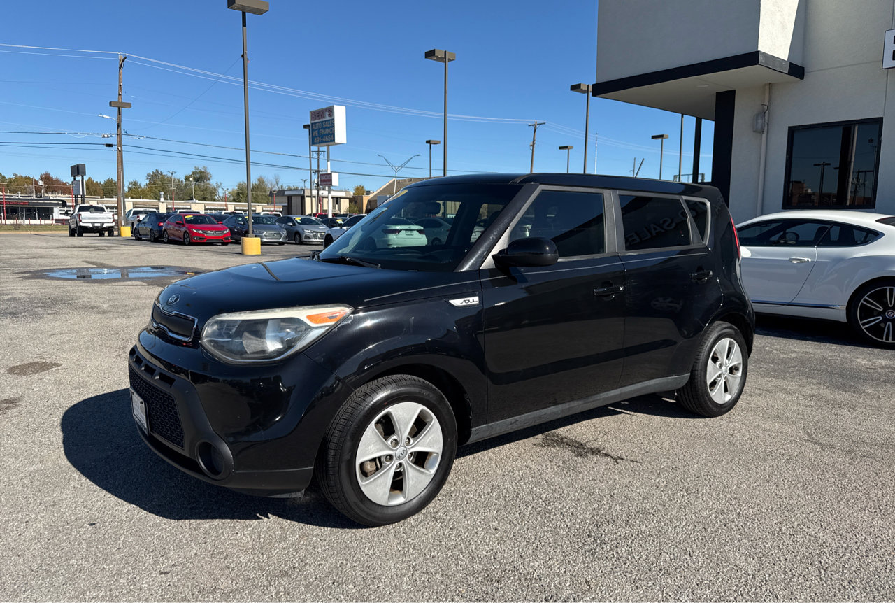Used 2016 Kia Soul Base 6A image 2