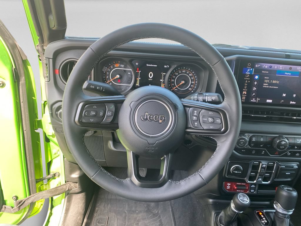 Used 2025 Jeep Wrangler Unlimited Rubicon AWD/4WD image 12