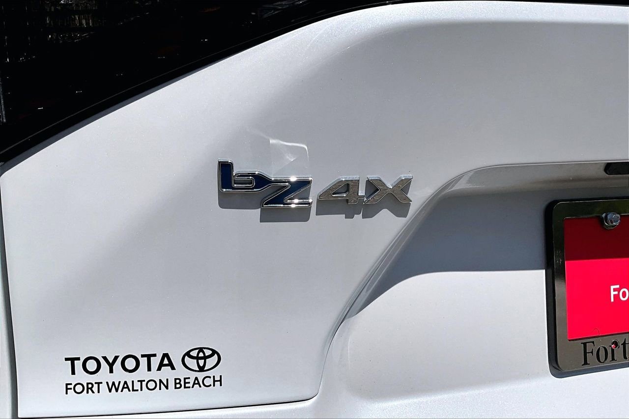 Used 2025 Toyota bZ4X AWD image 27