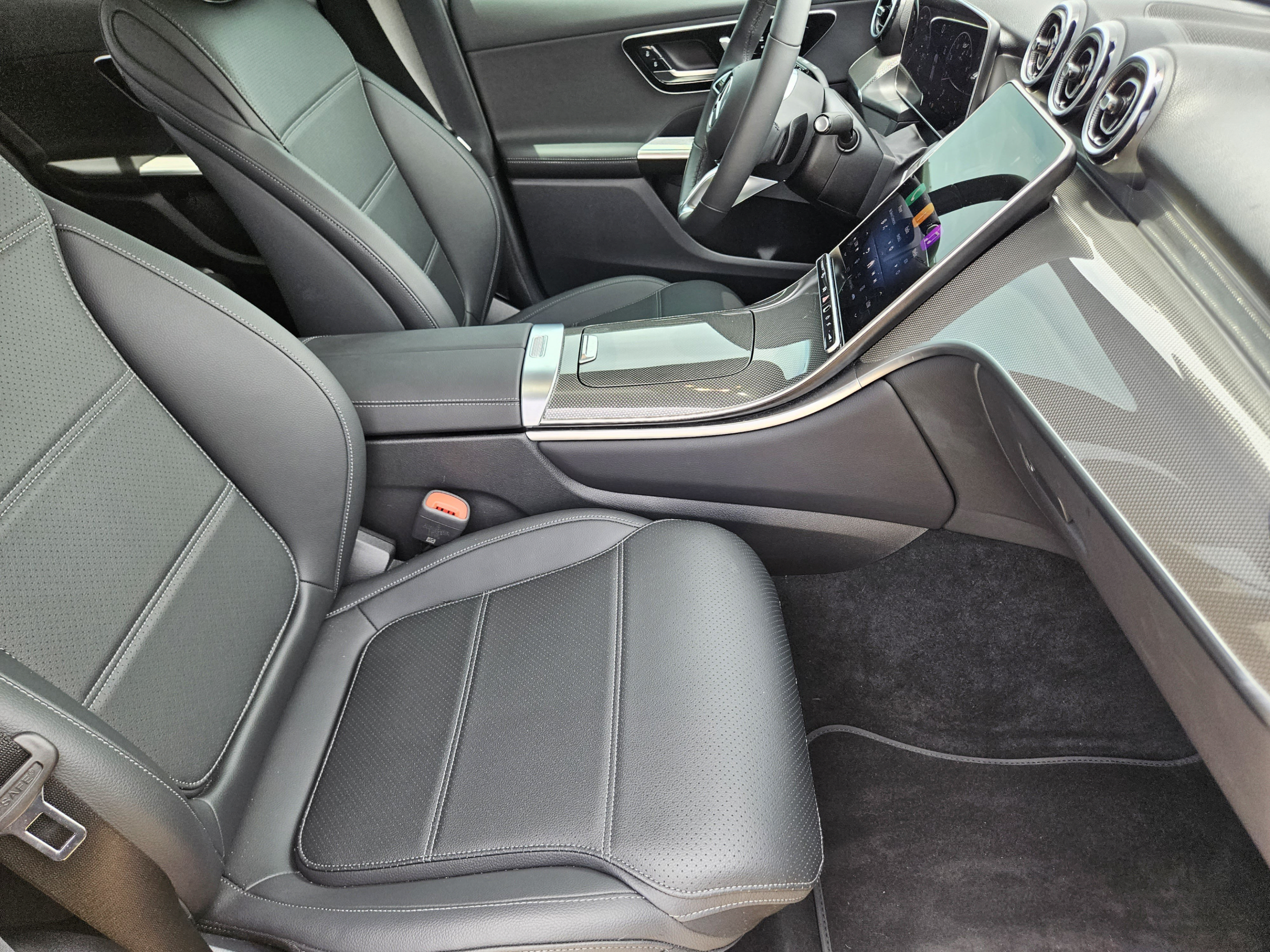 Certified 2026 Mercedes-Benz GLC 300 4MATIC image 6