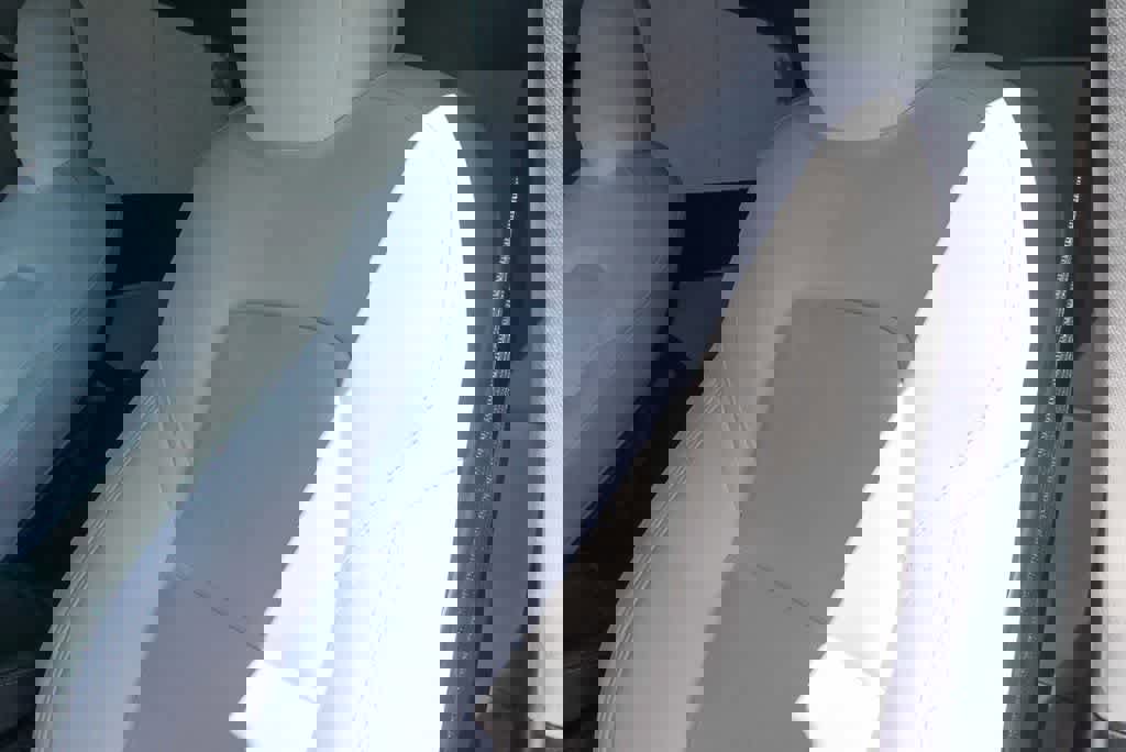 Used 2022 Tesla Model Y Performance image 12