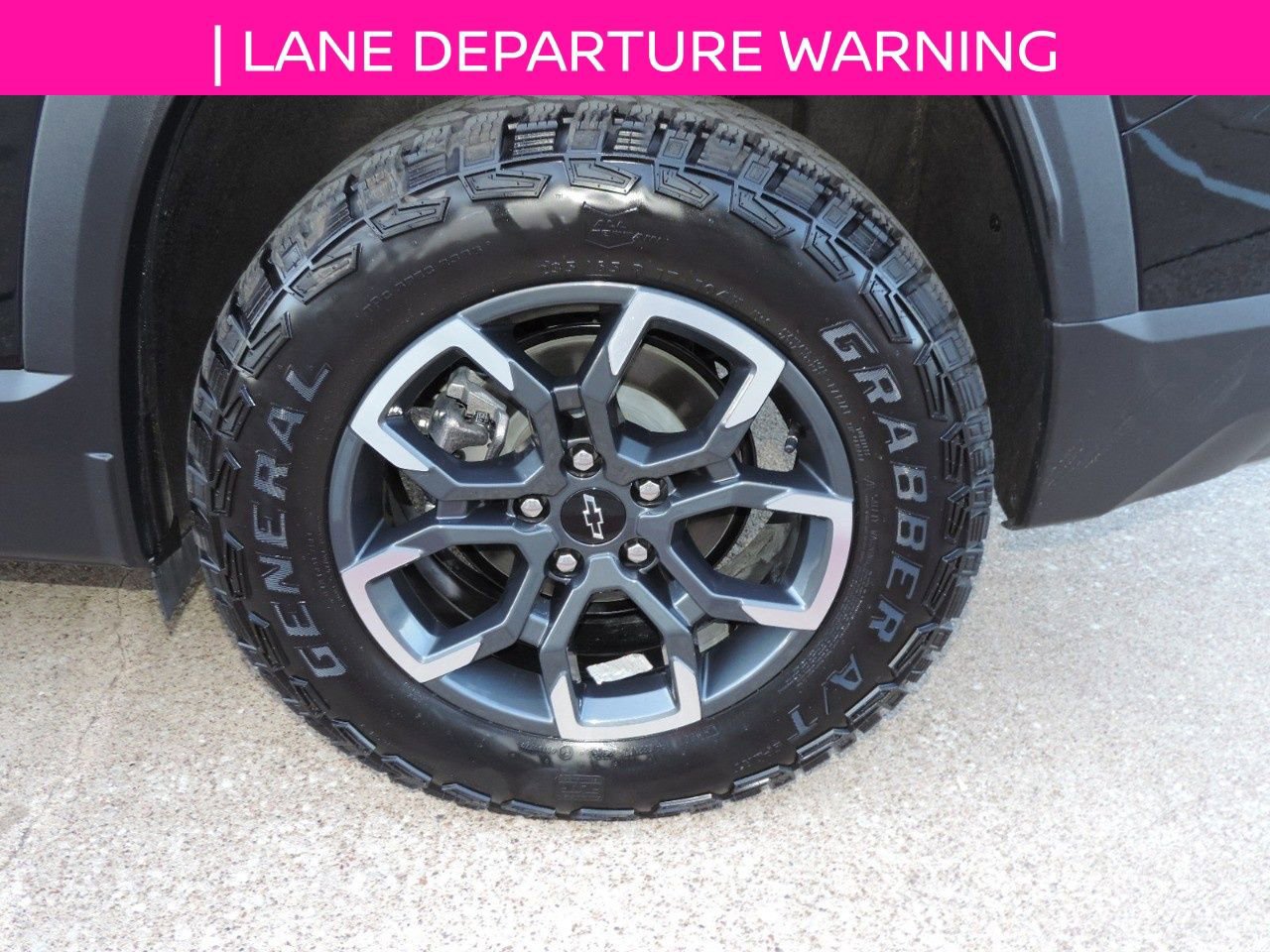 Used 2026 Chevrolet Equinox ACTIV image 16