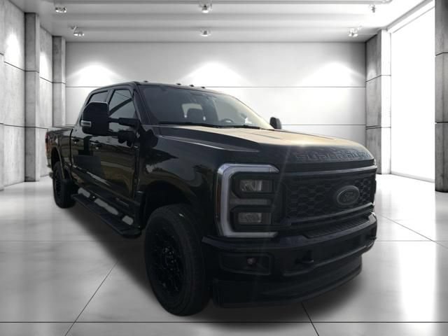 Used 2026 Ford F350 Lariat w/ Black Appearance Package AWD/4WD image 4