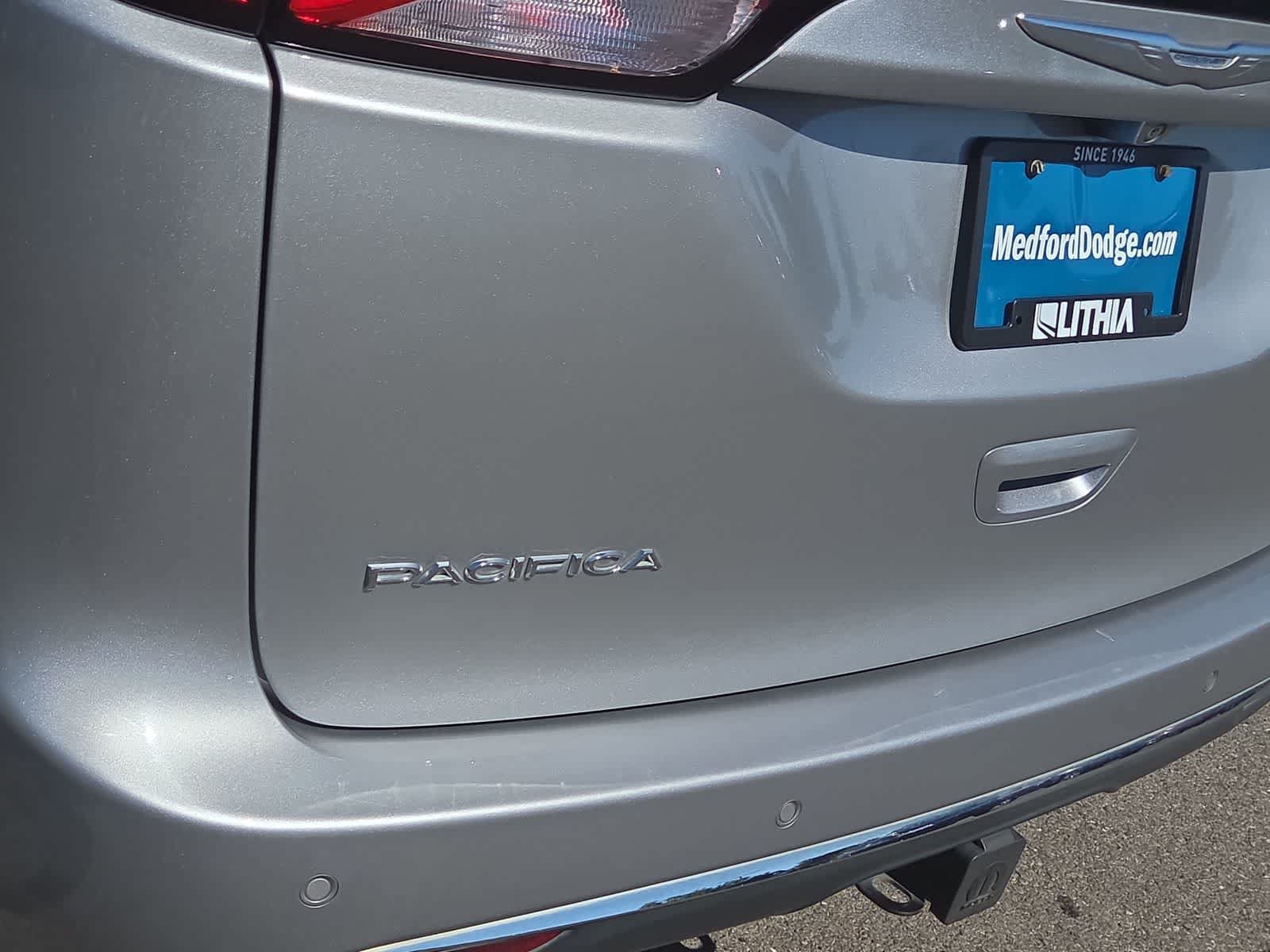 Used 2017 Chrysler Pacifica Limited FWD image 15