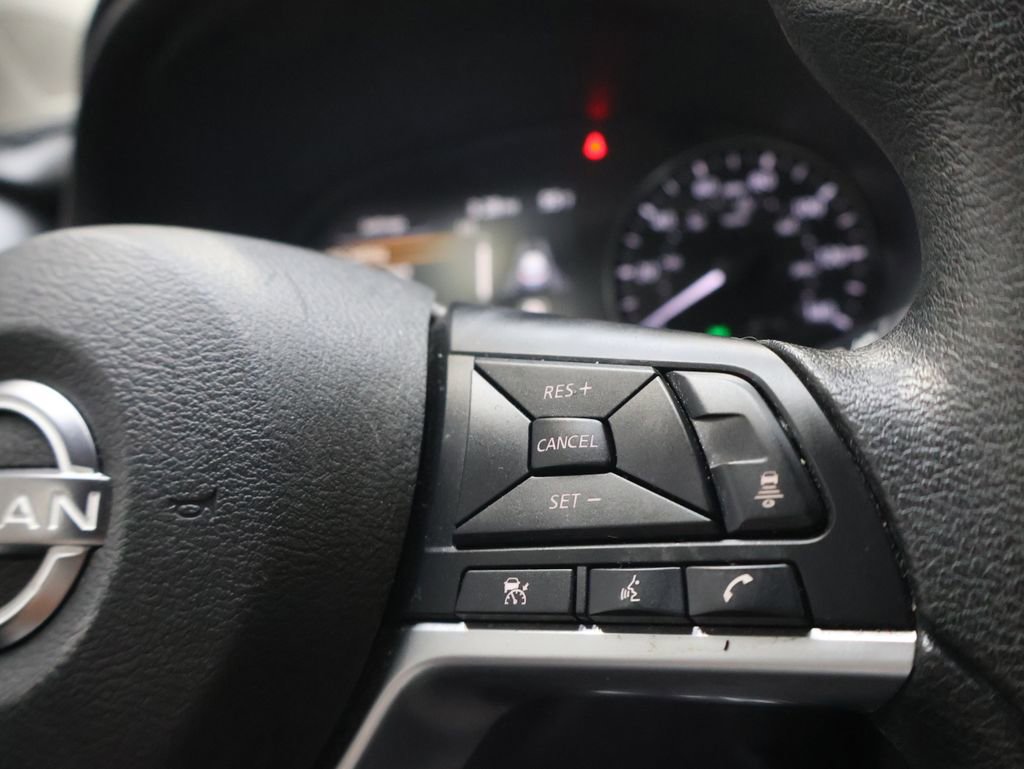Used 2023 Nissan Kicks SV FWD image 21
