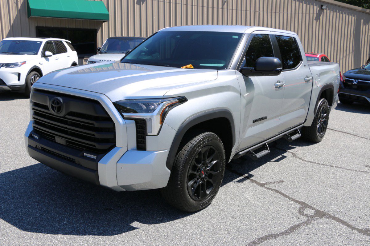 Used 2024 Toyota Tundra SR5 image 1