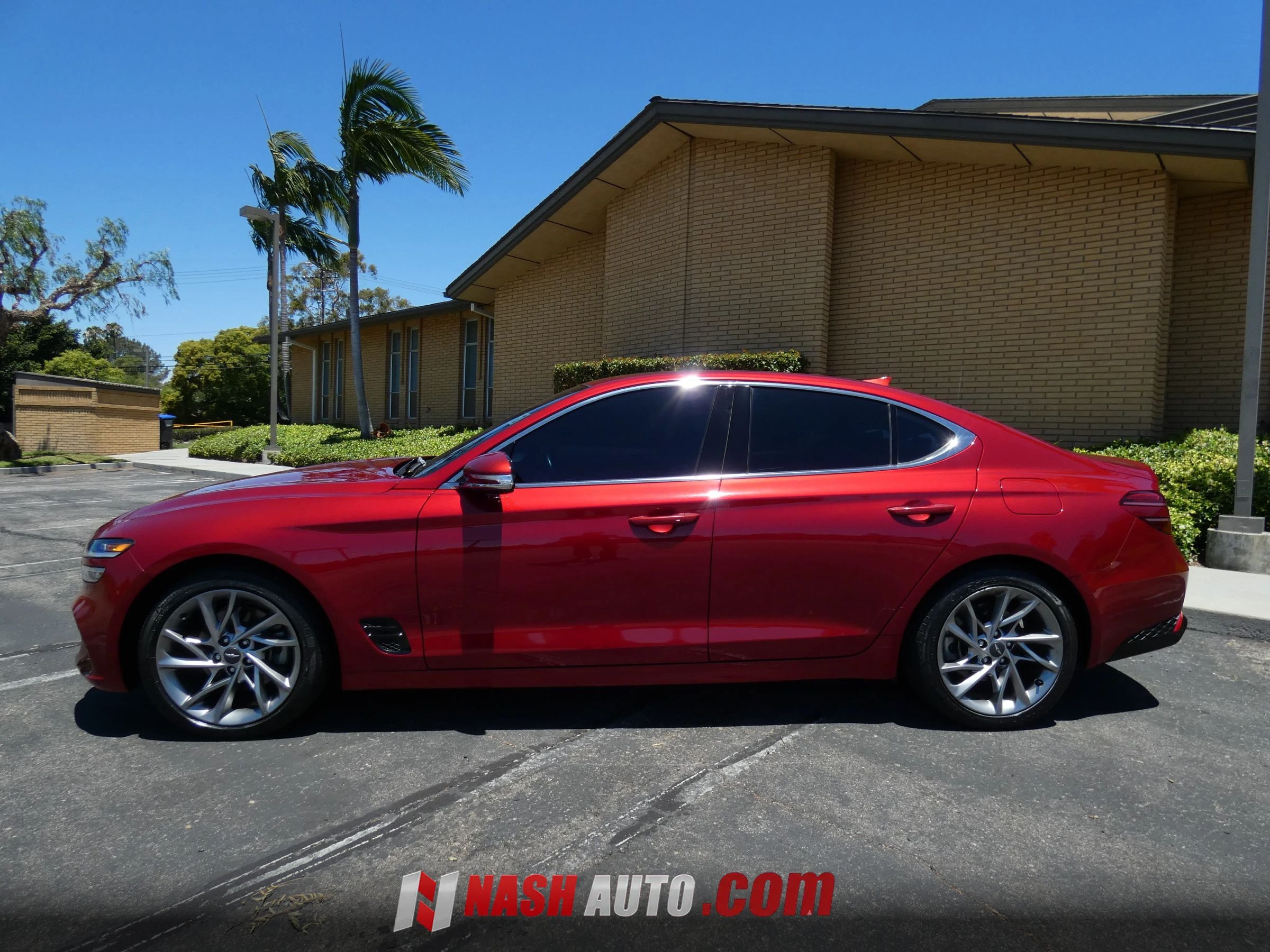 Used 2022 Genesis G70 2.0T RWD image 13