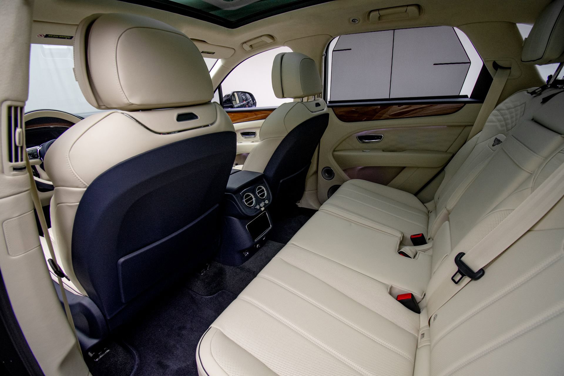 New 2025 Bentley Bentayga image 22