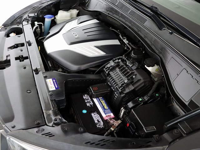 Used 2017 Hyundai Santa Fe SE Ultimate w/ Cargo Package image 39