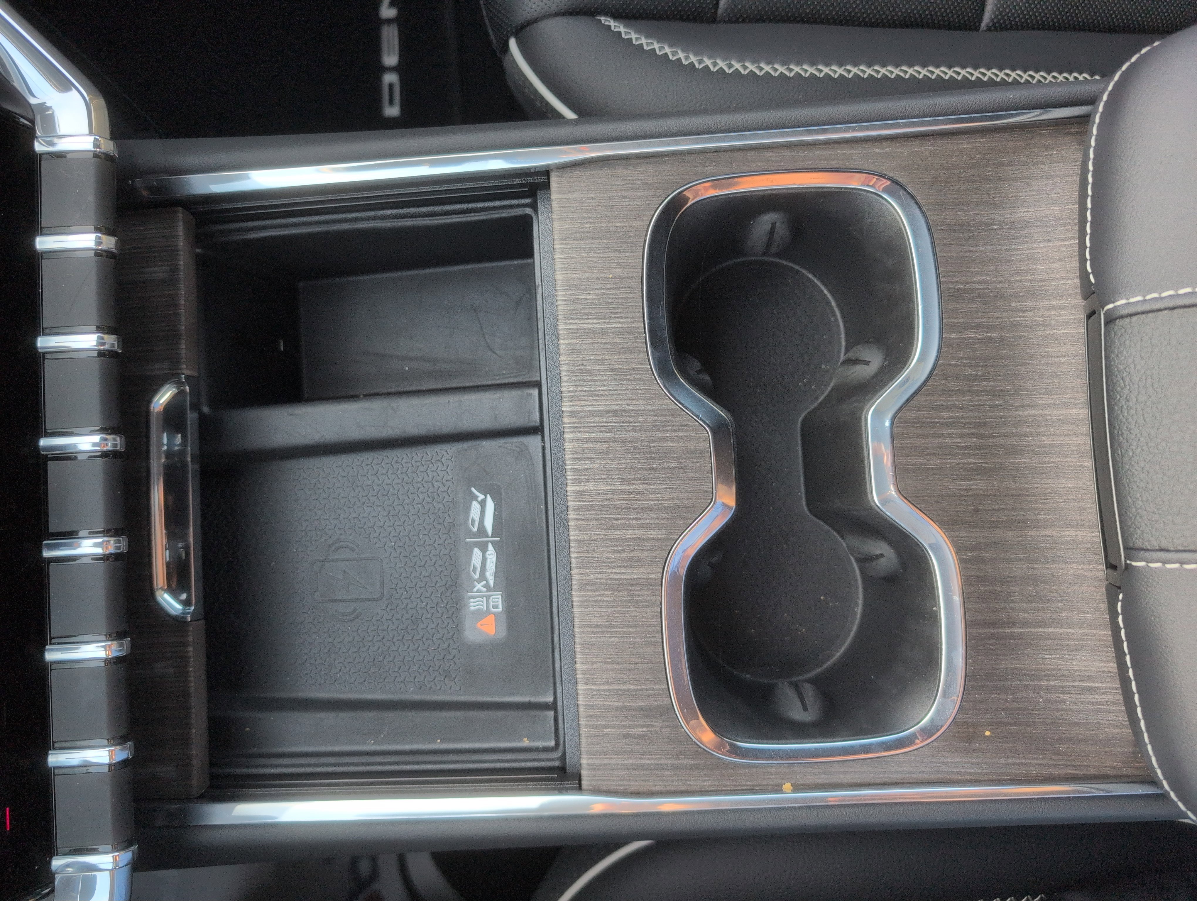 Used 2025 GMC Acadia Denali w/ Super Cruise Package image 27