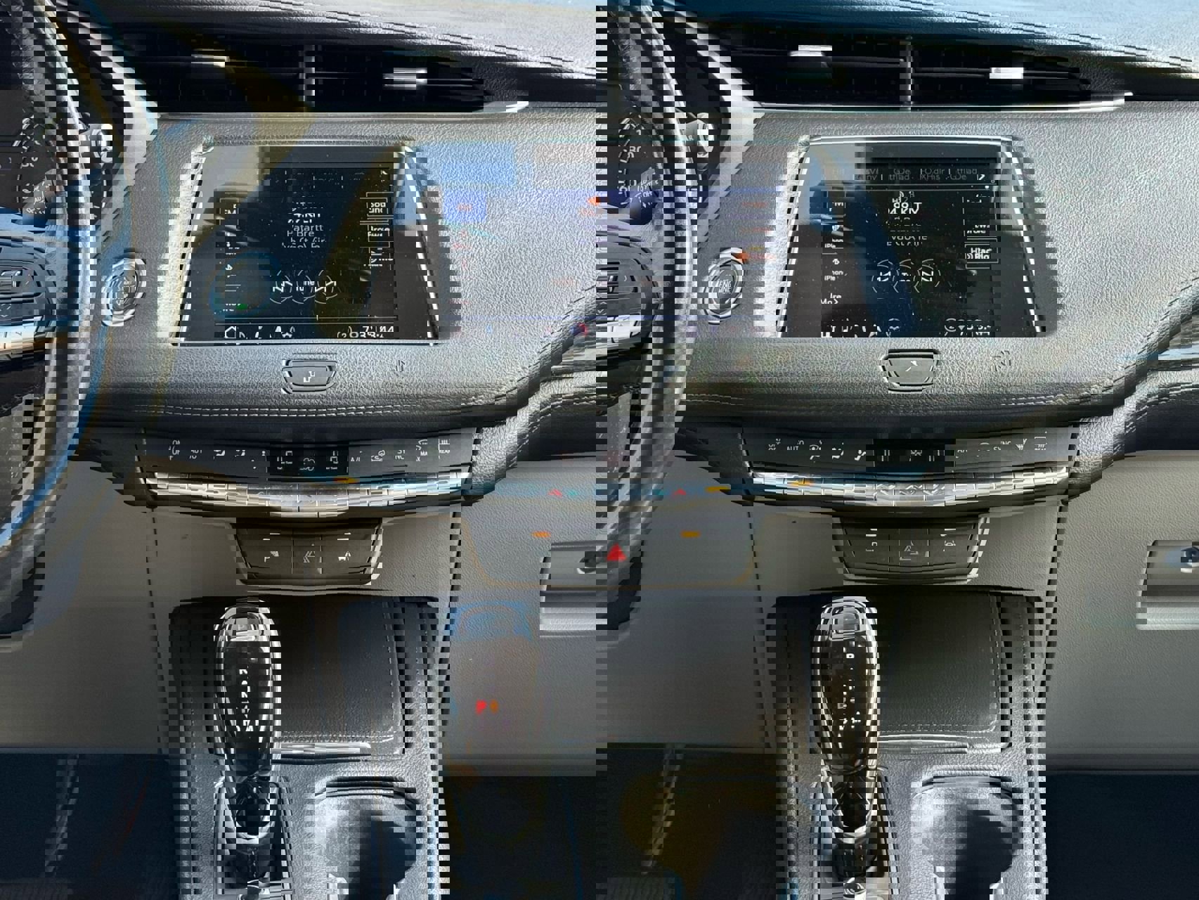 Used 2020 Cadillac XT4 Premium Luxury w/ Driver Awareness Package FWD image 31