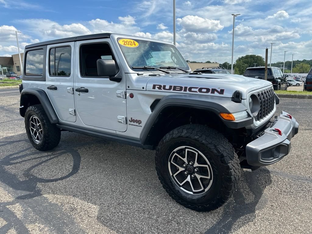 Used 2024 Jeep Wrangler Unlimited Rubicon AWD/4WD image 13