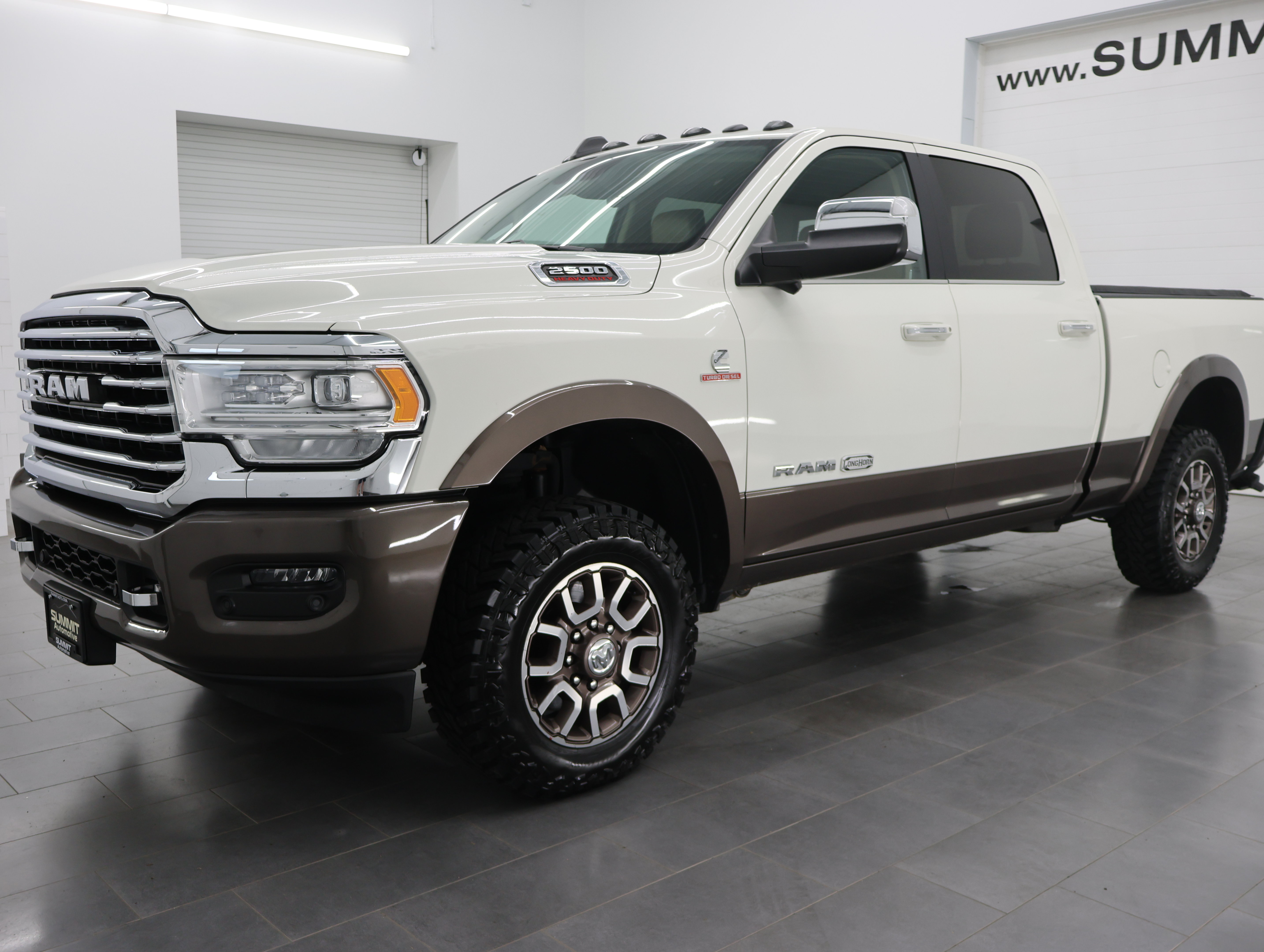 Used 2019 RAM 2500 Limited AWD/4WD image 7