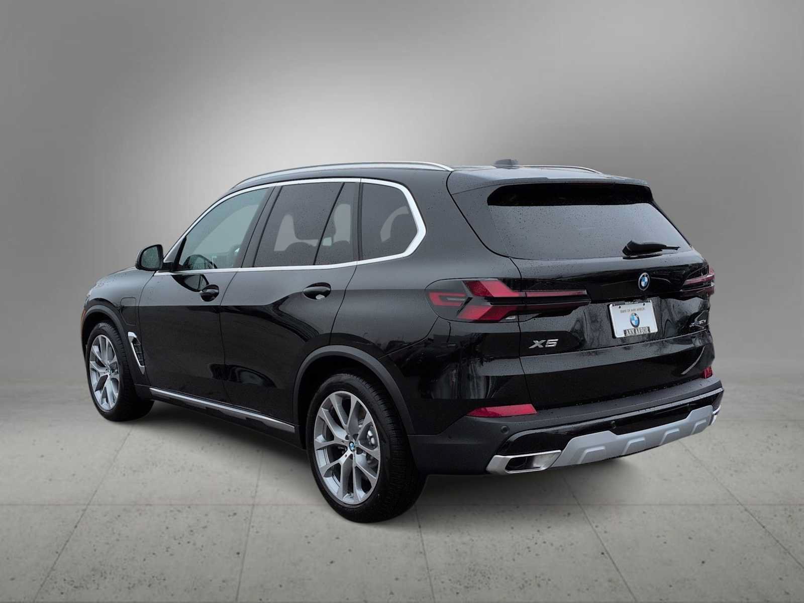 New 2026 BMW X5 xDrive50e w/ Executive Package AWD/4WD image 6