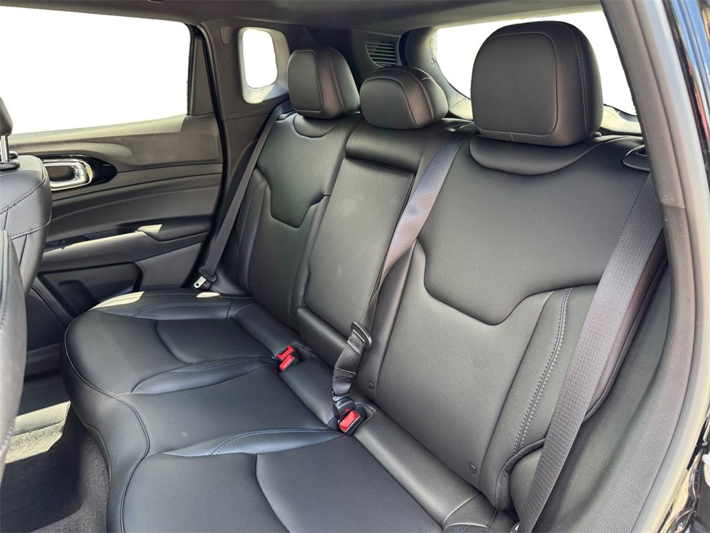 New 2025 Jeep Compass Limited w/ Sun & Sound Group image 13