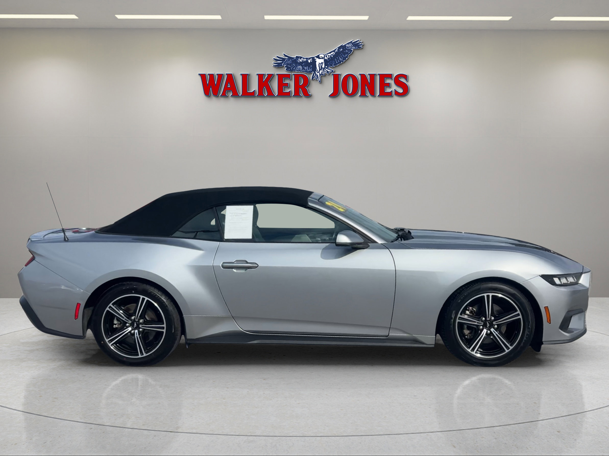 Used 2024 Ford Mustang Premium RWD image 2