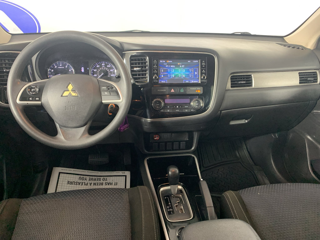 Used 2018 Mitsubishi Outlander ES image 33
