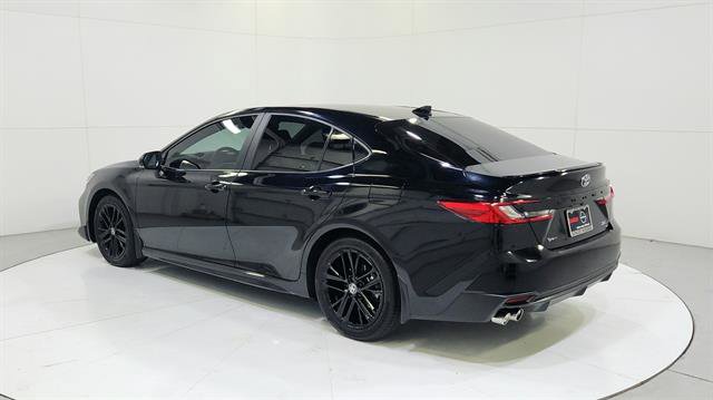 Used 2025 Toyota Camry SE w/ Convenience Package FWD image 6