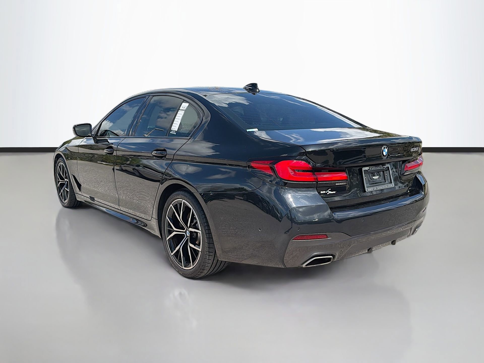 Used 2021 BMW 530i w/ M Sport Package image 6