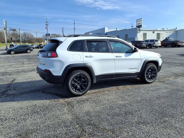 Used 2021 Jeep Cherokee Trailhawk w/ Technology Group image 16