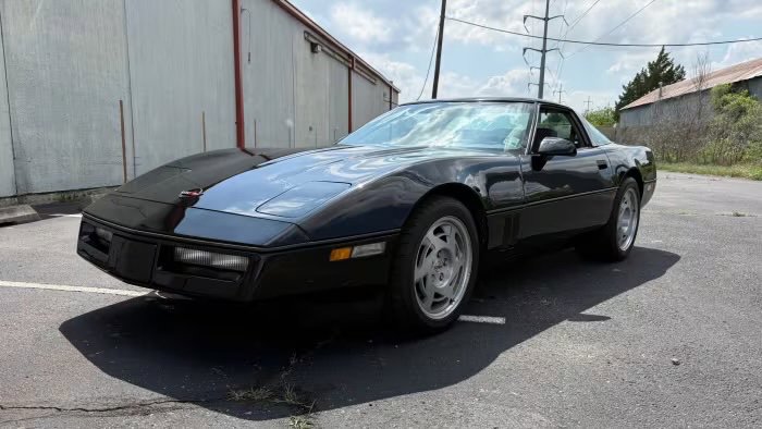 Used 1990 Chevrolet Corvette ZR-1 RWD image 3