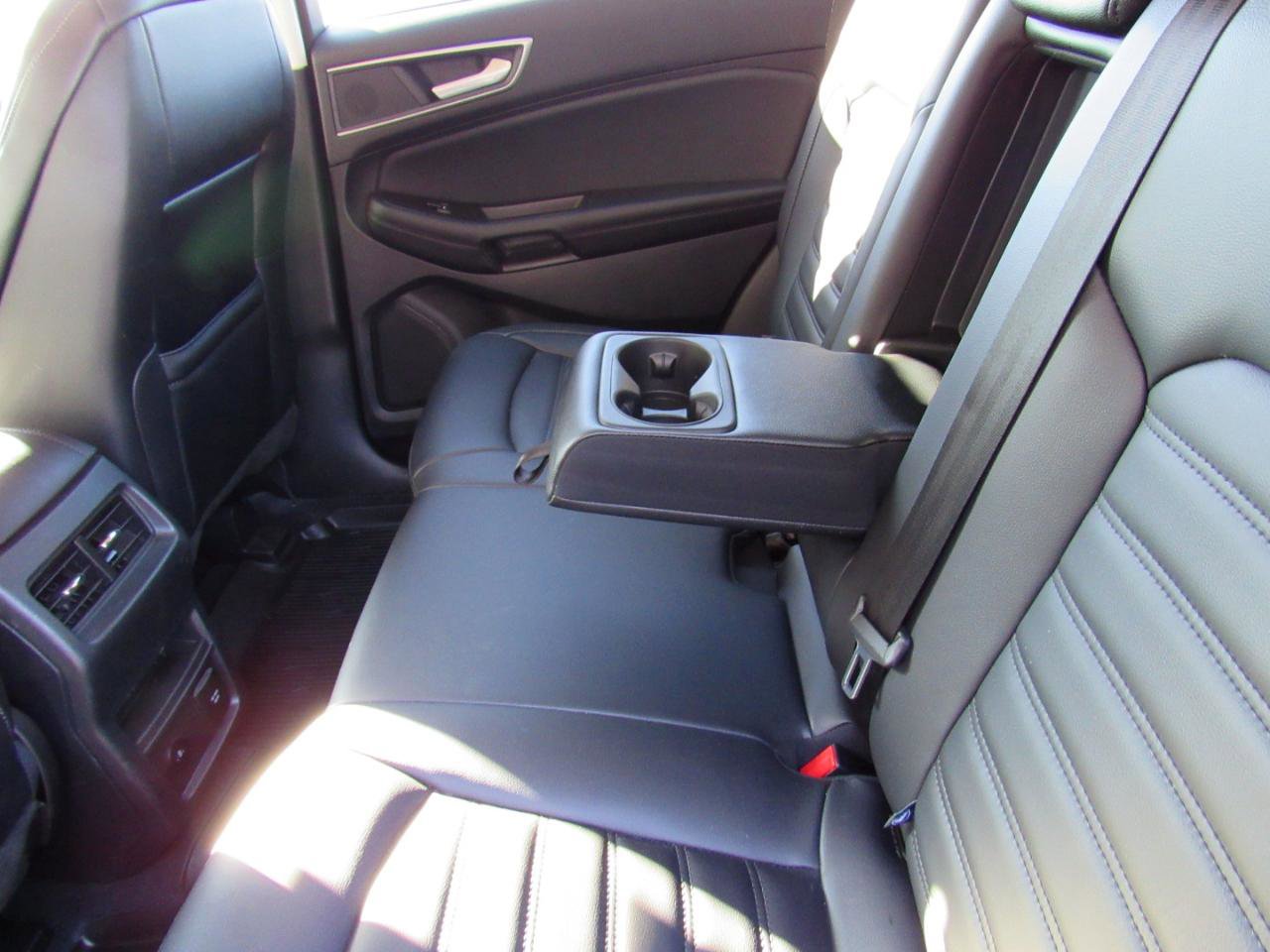 Used 2024 Ford Edge SEL w/ Convenience Package image 32