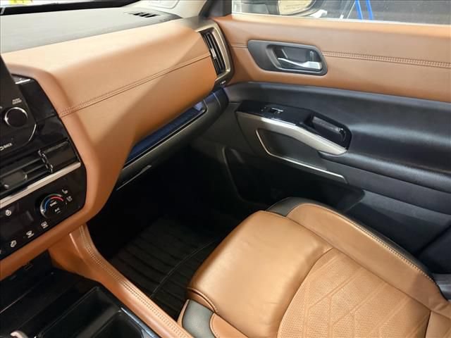 Used 2023 Nissan Pathfinder Platinum w/ Lighting Package (N93) AWD/4WD image 28