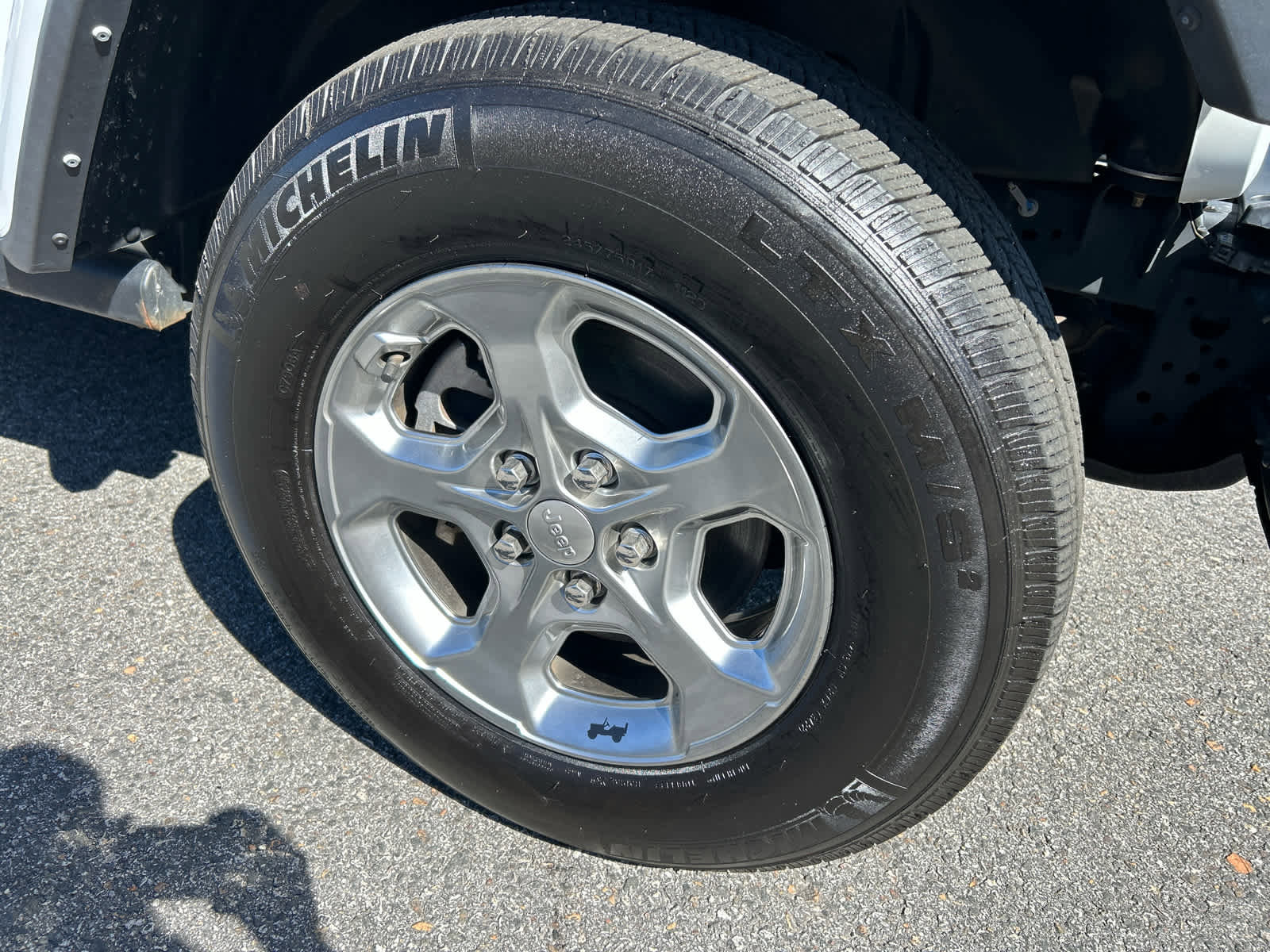 Used 2021 Jeep Gladiator Sport image 19