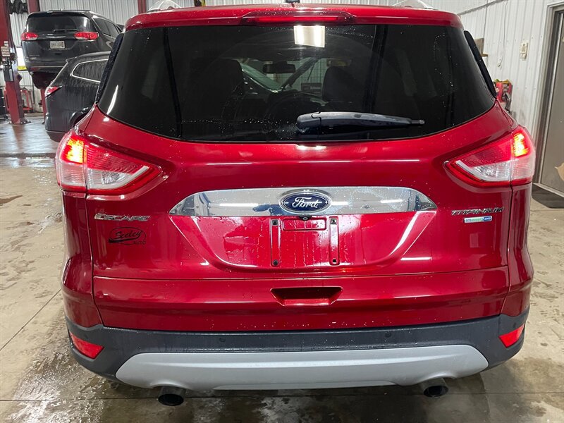 Used 2015 Ford Escape Titanium w/ Equipment Group 301A AWD/4WD image 29
