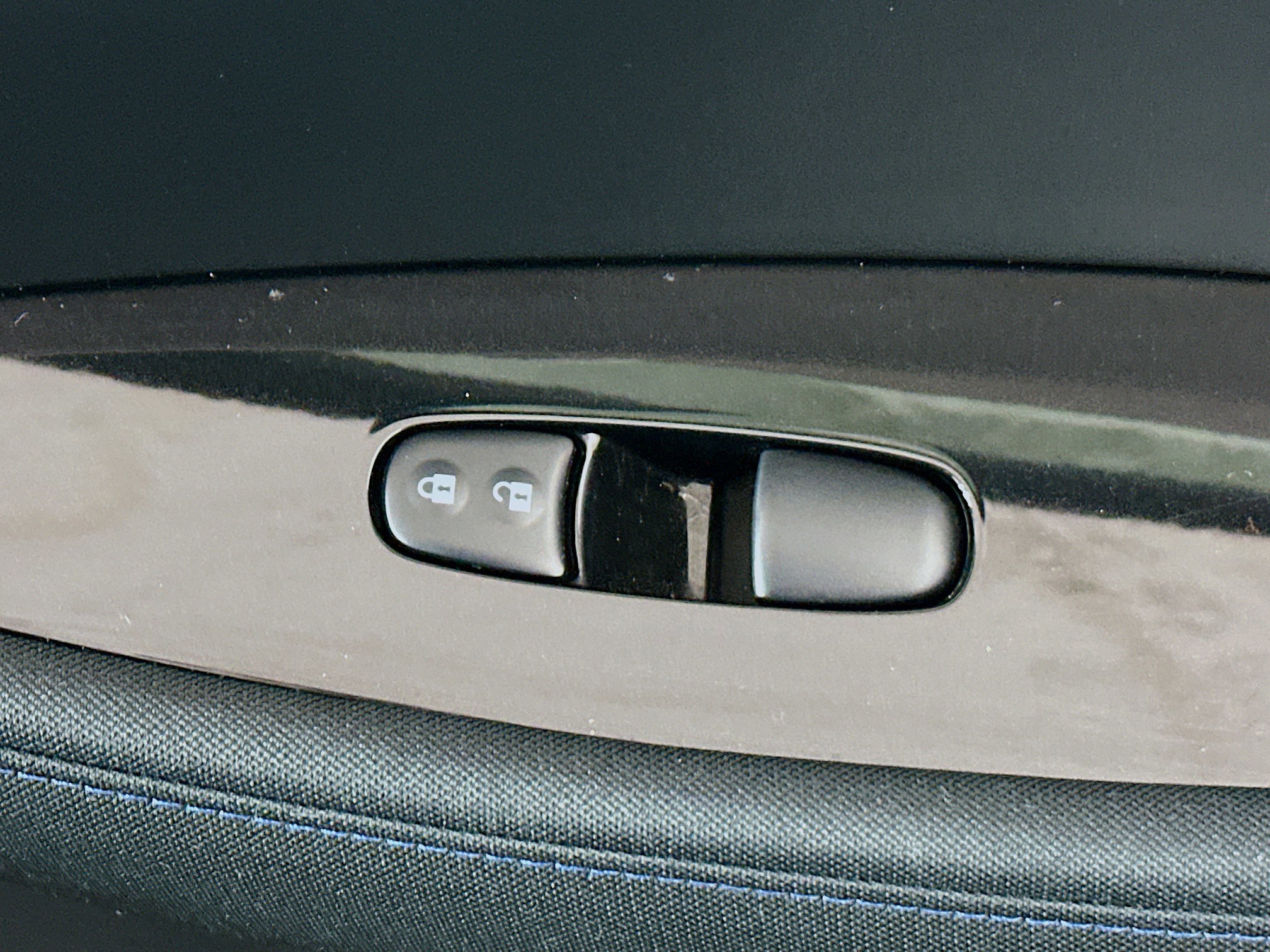 Used 2019 Nissan Leaf SV w/ Protection Package image 29