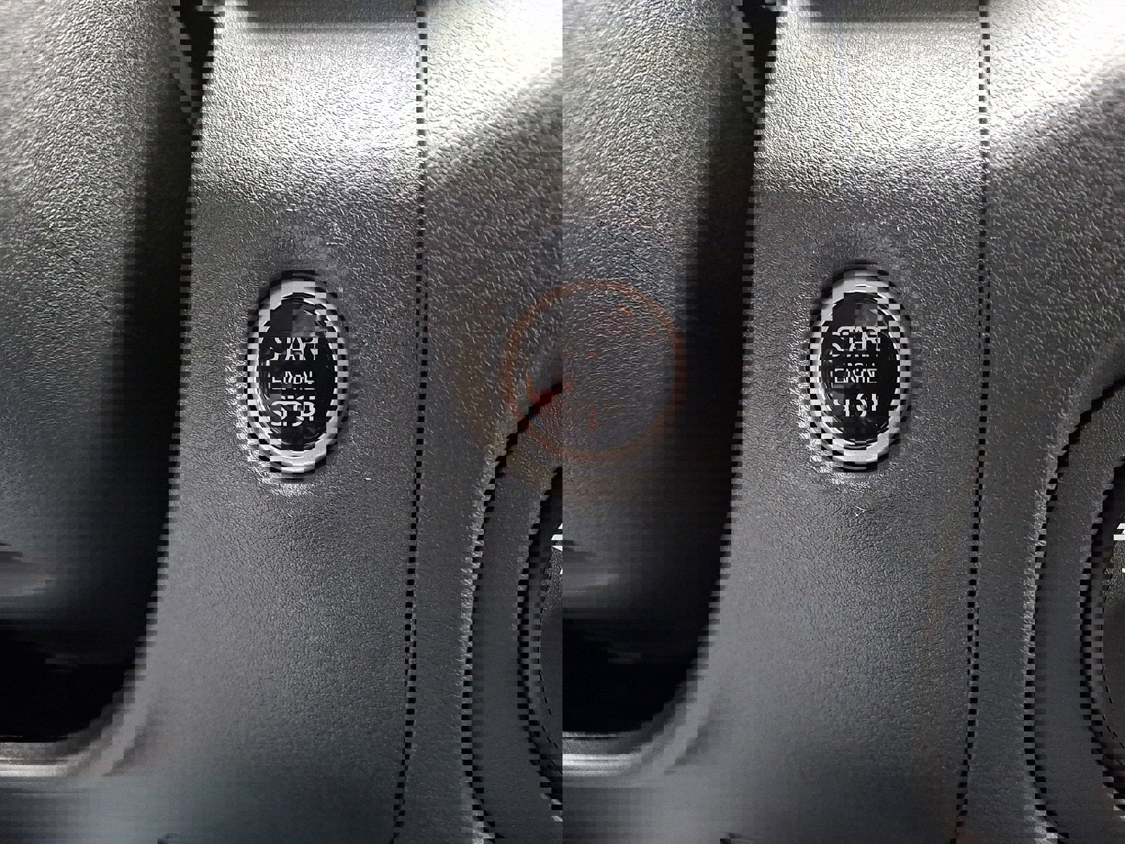 Used 2024 Nissan Frontier SV w/ Tow Package image 23