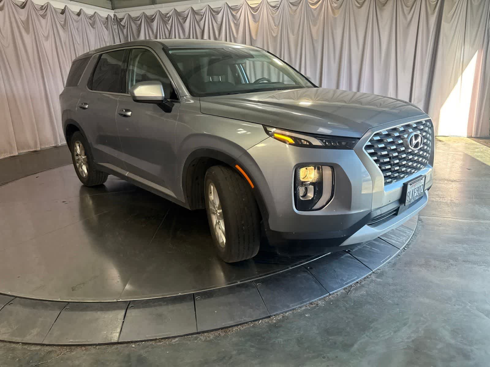Used 2020 Hyundai Palisade SE FWD image 3
