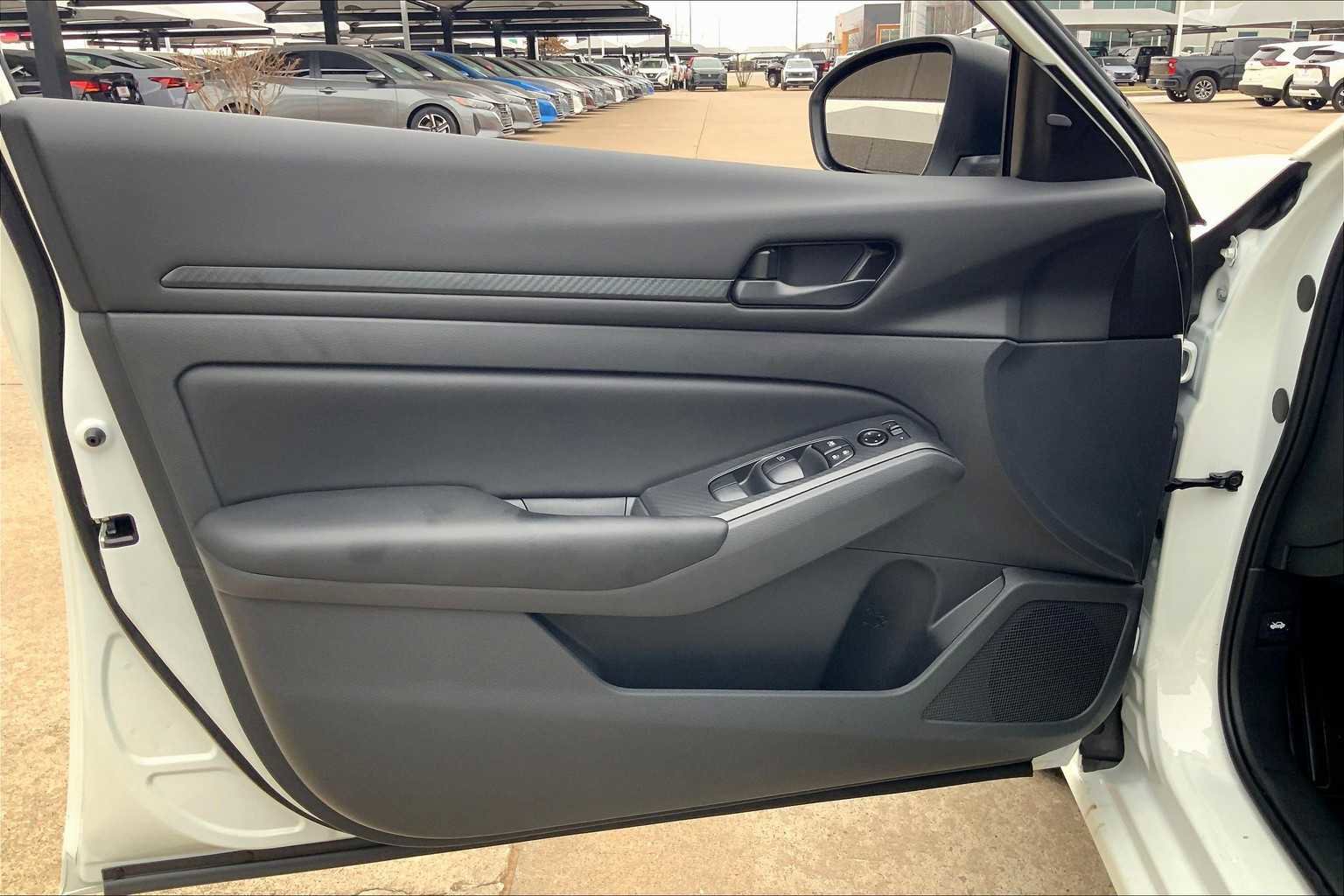 Certified 2025 Nissan Altima 2.5 S image 10