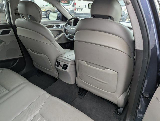 Used 2015 Hyundai Genesis 3.8 w/ Option Group 03 RWD image 30