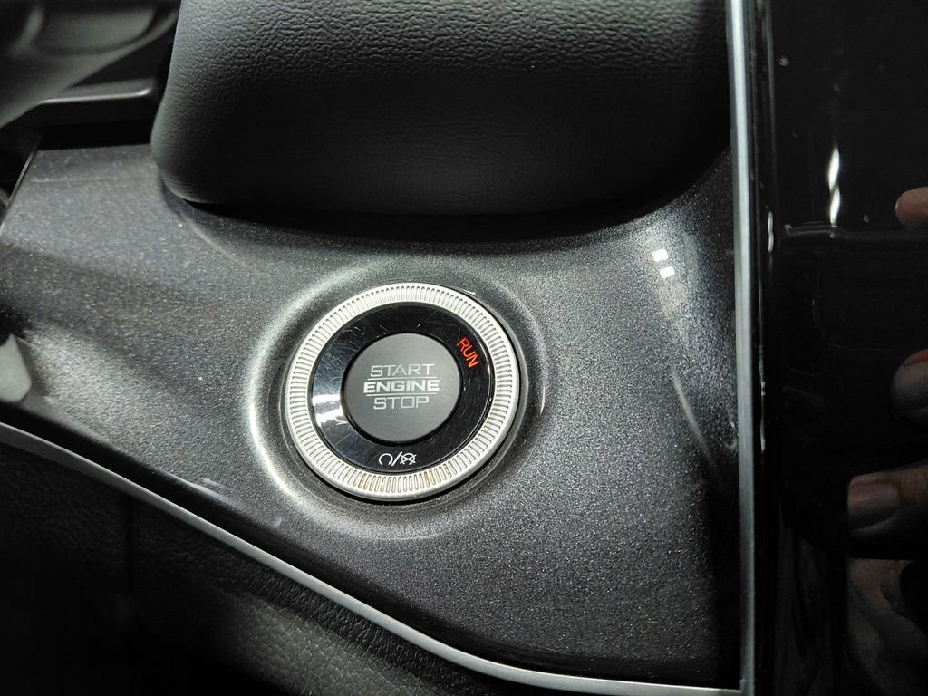 Certified 2022 Jeep Grand Cherokee L Laredo w/ Luxury Tech Group I AWD/4WD image 36